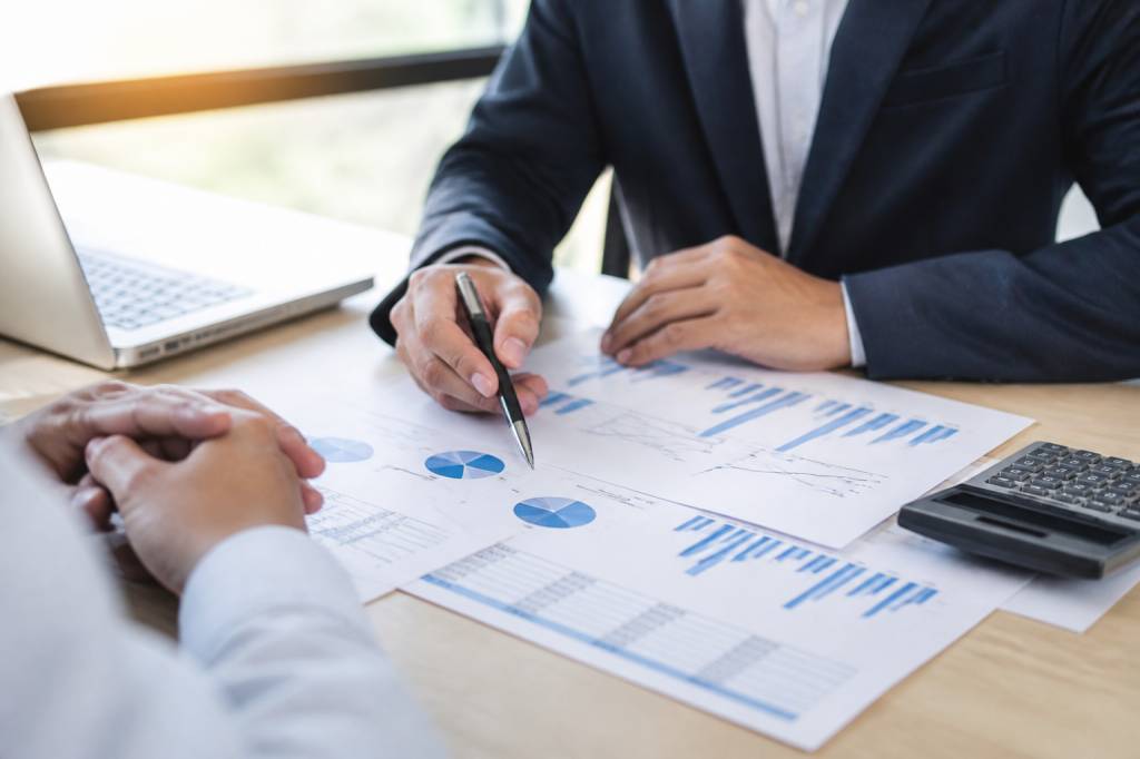 Apport financier : définition, enjeux fiscaux et implications juridiques pour votre holding